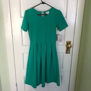 Lularoe Amelia Small MINT w pockets